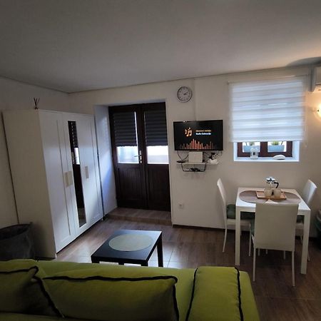 Studio Apartman Nona Angela-Valun Cres Dış mekan fotoğraf